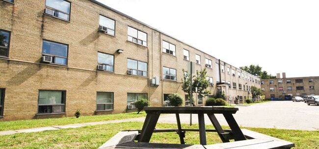 Photo - The Woodlands