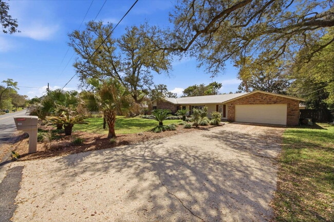 Building Photo - "Charming 4-Bedroom Shalimar Retreat- Power Included With Rent!"