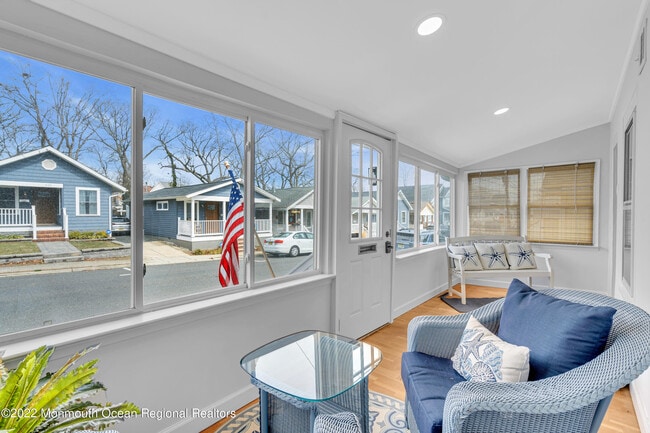 Photo - 629 Redmond Ave