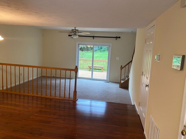 Photo - Spacious 3 Bed/2 Full & 2 Half Bath Townhome in Brinkley!