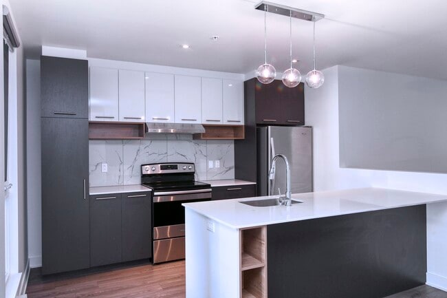 Photo - 9675 Av. Papineau Unit 127