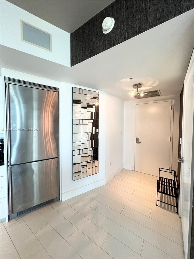 Photo - 92 SW 3rd St