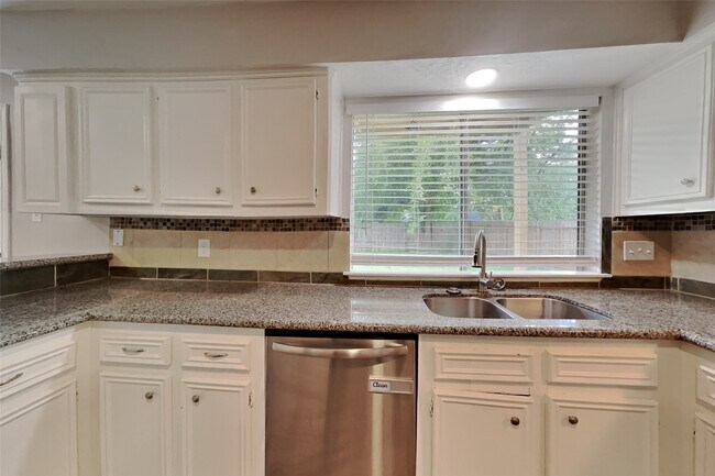Photo - 15506 Swan Creek Dr