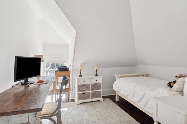 Photo - 65 Herrick Rd