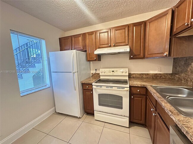 Photo - 11561 NW 36th St Unit 1-4