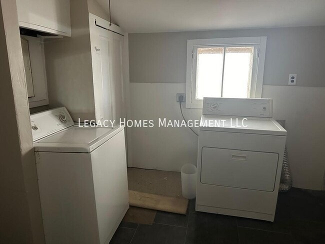 Photo - 962 Lakeview Dr