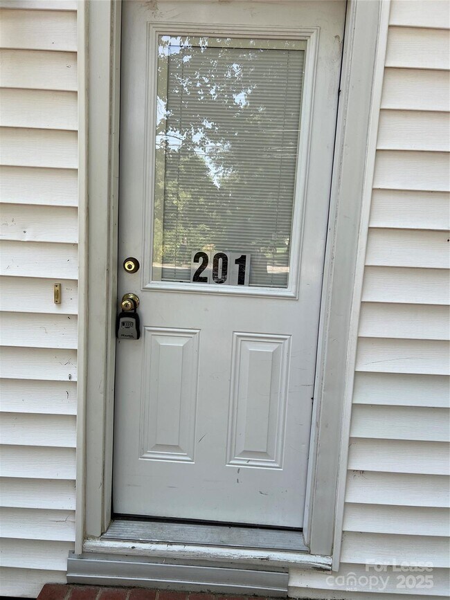 Photo - 201 Goldston St