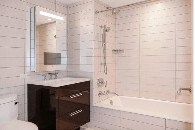 Photo - 227 W 77th St