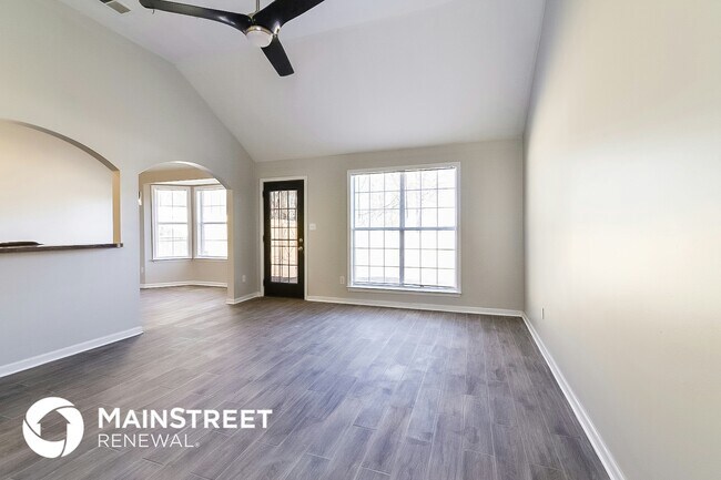 Photo - 7082 Parkbrook Ln