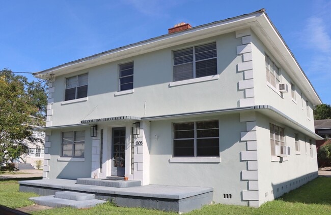 Photo - Charming 1/1 in Historic San Marco!