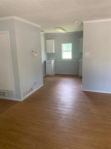 Photo - 679 Edgeglen Dr