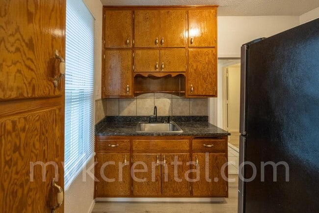 Photo - 711 Tenny Ave