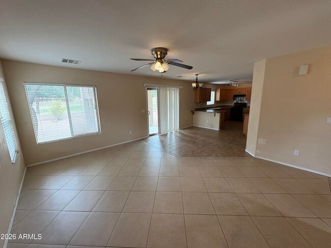 Photo - 582 S 167th Ln