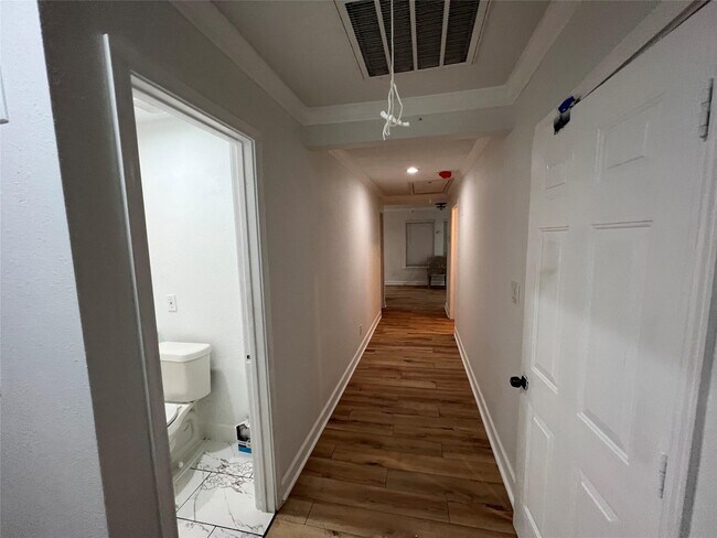 Photo - 7125 Conley St