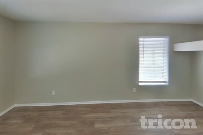 Photo - 3144 McLennan Ave