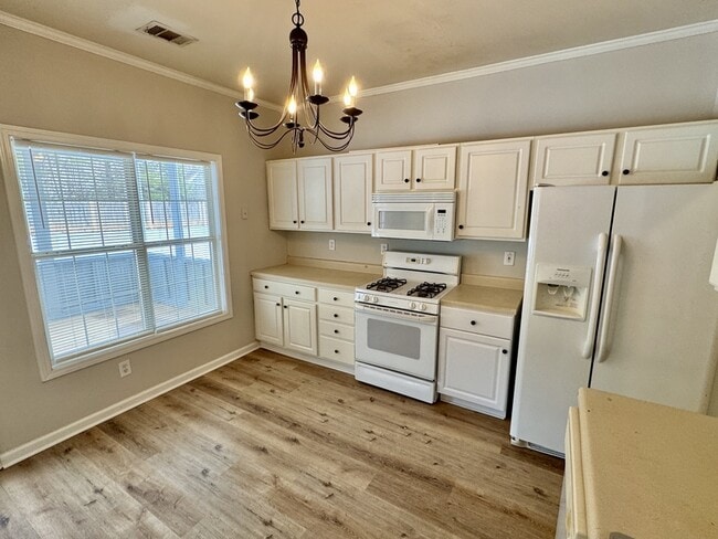 Photo - 5115 Yellow Pine Dr