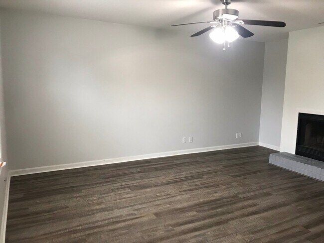 Photo - 1661 Baltimore Dr Unit A