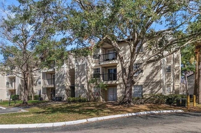 Building Photo - 1948 Lake Atriums Cir Unit 134 Rental