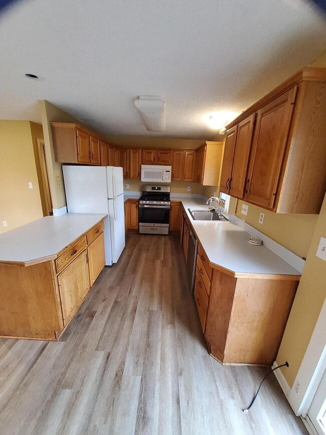 Photo - 2828 Packard St