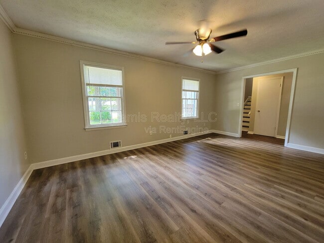 Photo - 2506 Windmere Dr NW