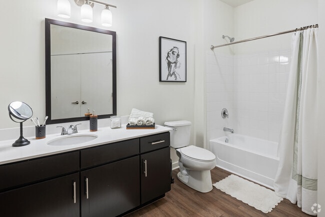 A1 1BR, 1BA - 715SF - Primary Bathroom