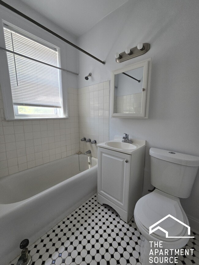 Photo - 1333 W Birchwood Ave Unidad 1333 West Birchwood Ave