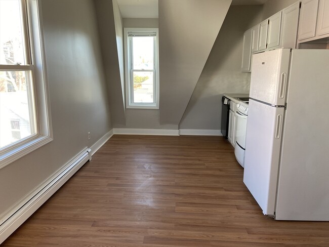 Photo - 16 Lincoln St Unit 3-6