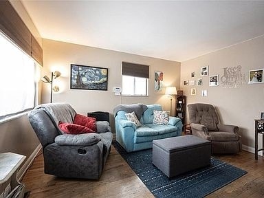 Photo - 2154 N Riley Ave