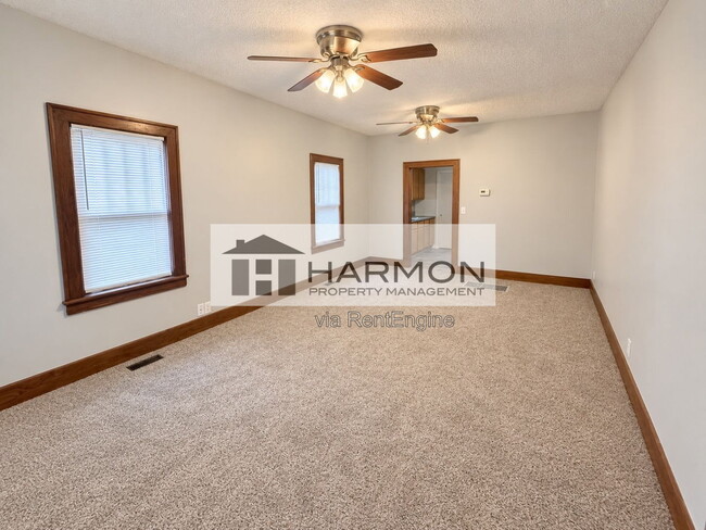 Photo - 253 N Dodge Ave