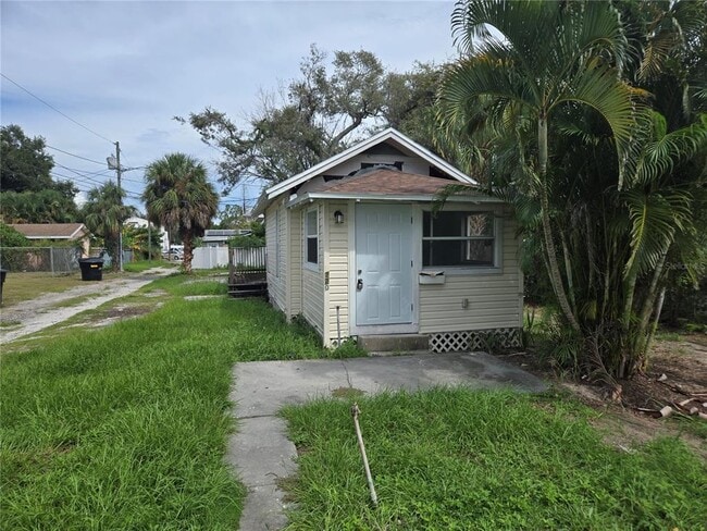 Building Photo - 2220 20th St S Rental