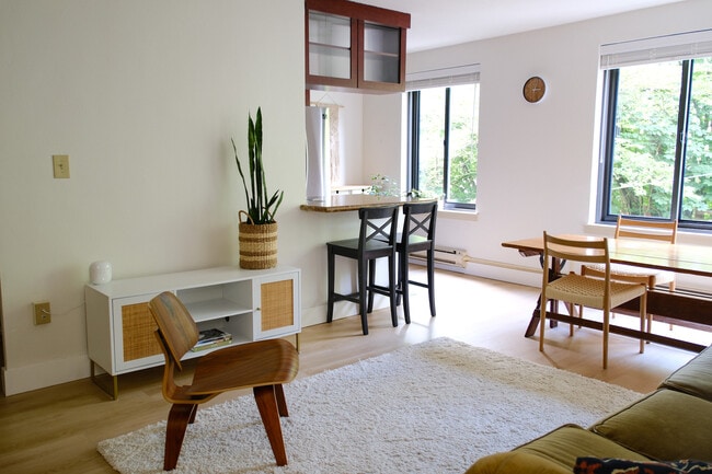 Building Photo - 1105 Spring St Unit #304 Rental