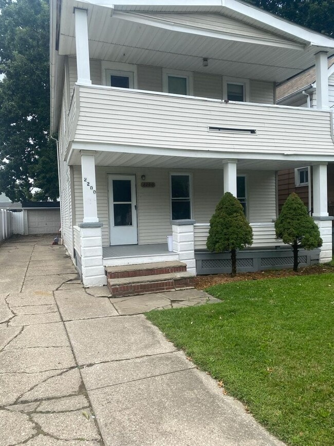 Photo - 2200 W 103rd St Unidad Down