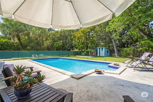 Photo - 827 NE 140th St