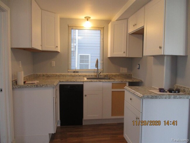 Photo - 160 Roehrig St