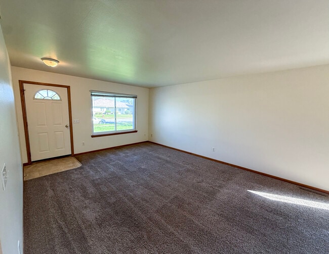 Photo - 1307 Glenn Pl
