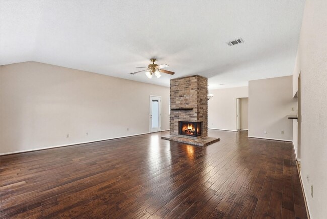 Photo - 17219 Kettle Creek Dr