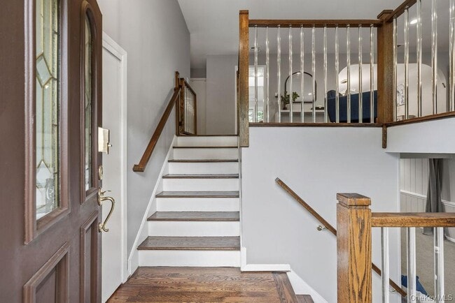 44 Palisades Ct