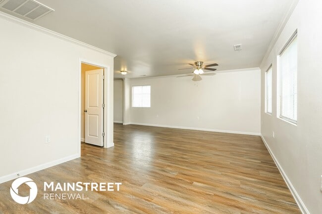 Photo - 3915 Bissett Wy