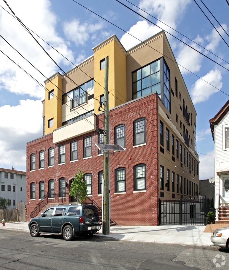 Photo - Ariana Lofts