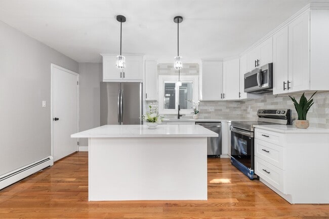 Building Photo - 29 Cambridge Ave Unit 2