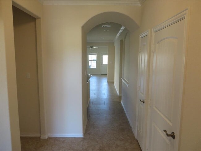 1220 Gaviota Ln