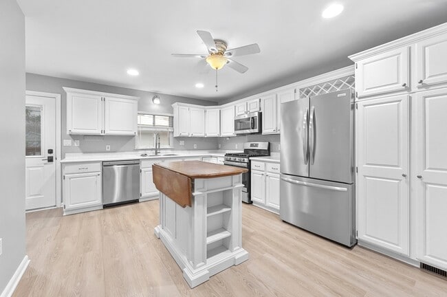 Photo - 17343 Pershing Ave