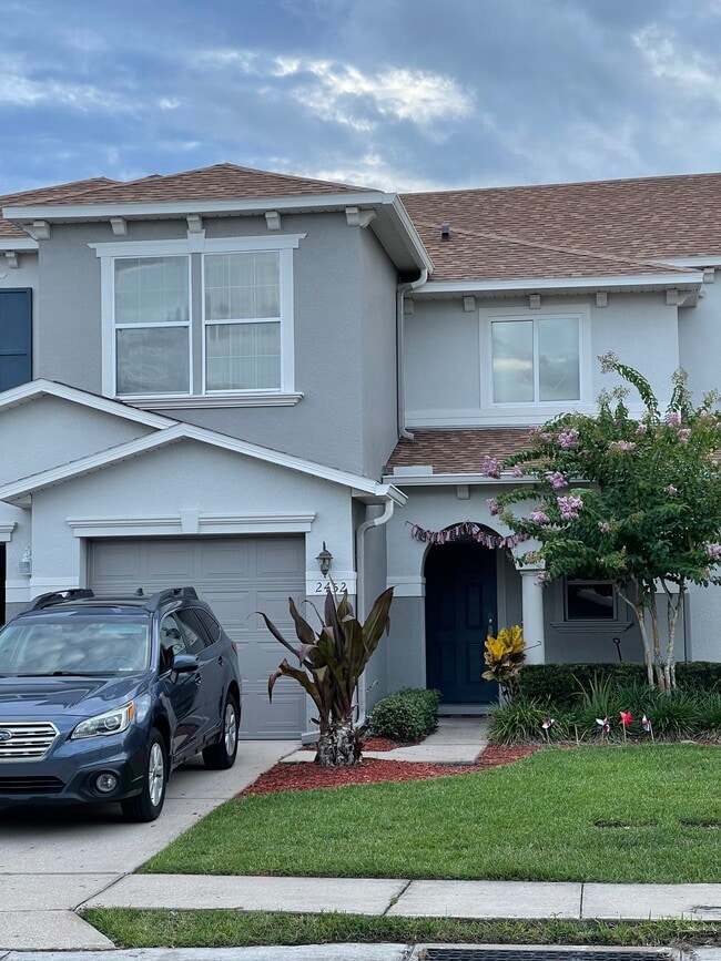 Photo - 2452 Hassonite St