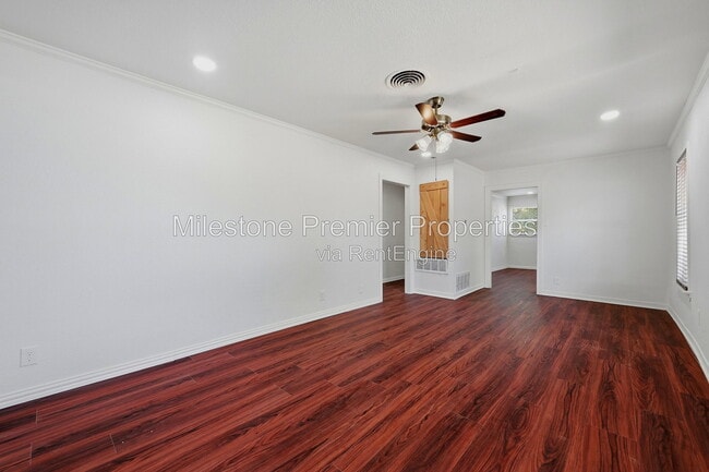 Photo - 13 MacArthur Dr
