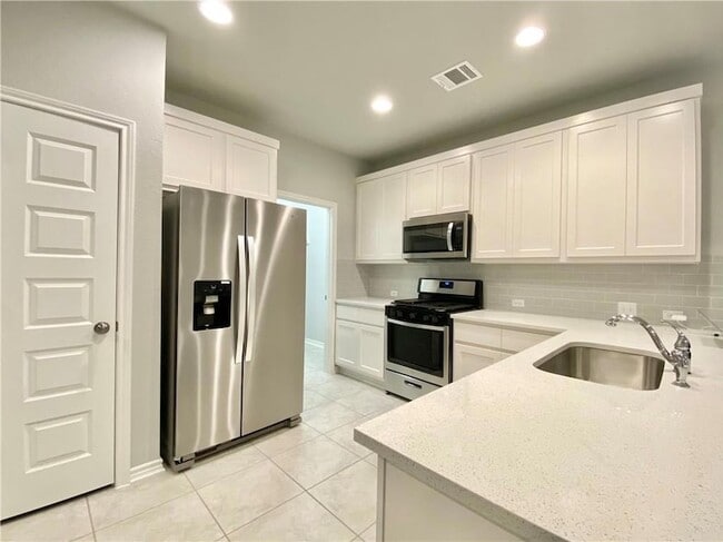 Photo - 1701 Yaupon Grove Ln