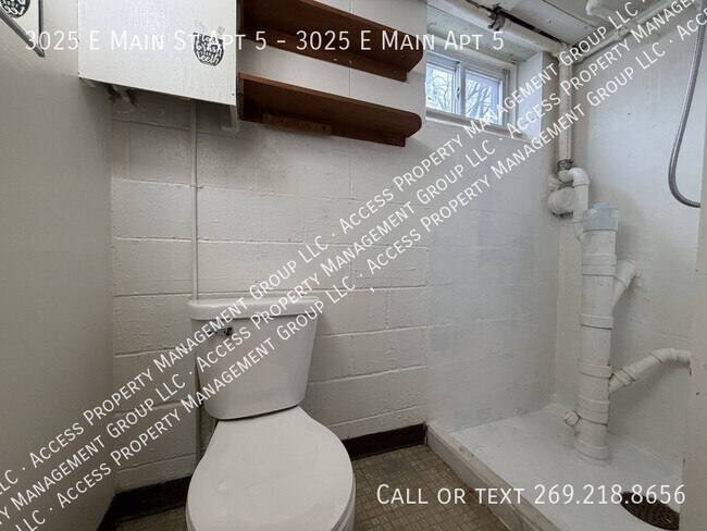 Photo - 3025 E Main St Unit 3025 E Main Apt 5