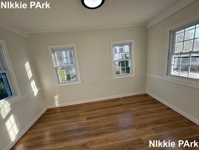 Photo - 18 Winslow Rd Unit 2