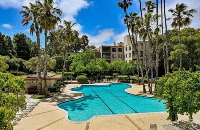 Building Photo - Spacious Upgraded Condo in The Keys – Waln... Unit 303