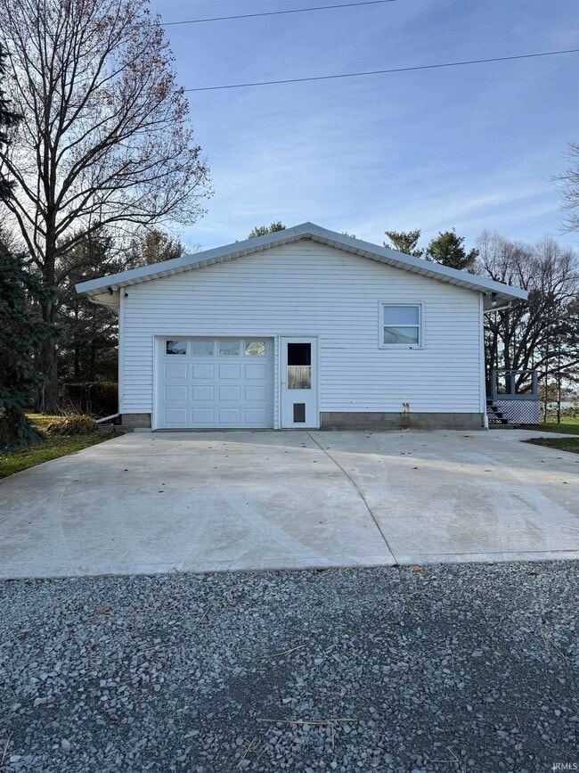 Photo - 2418 E 550 N