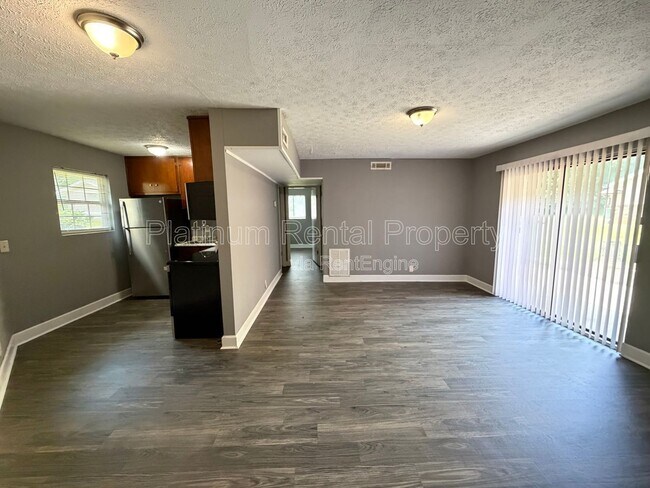 Photo - 1502 Waverly Way Unit C3
